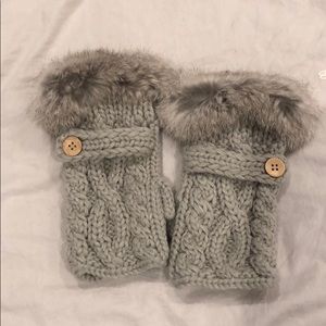 Fur Trimmed Knit Fingerless Gloves